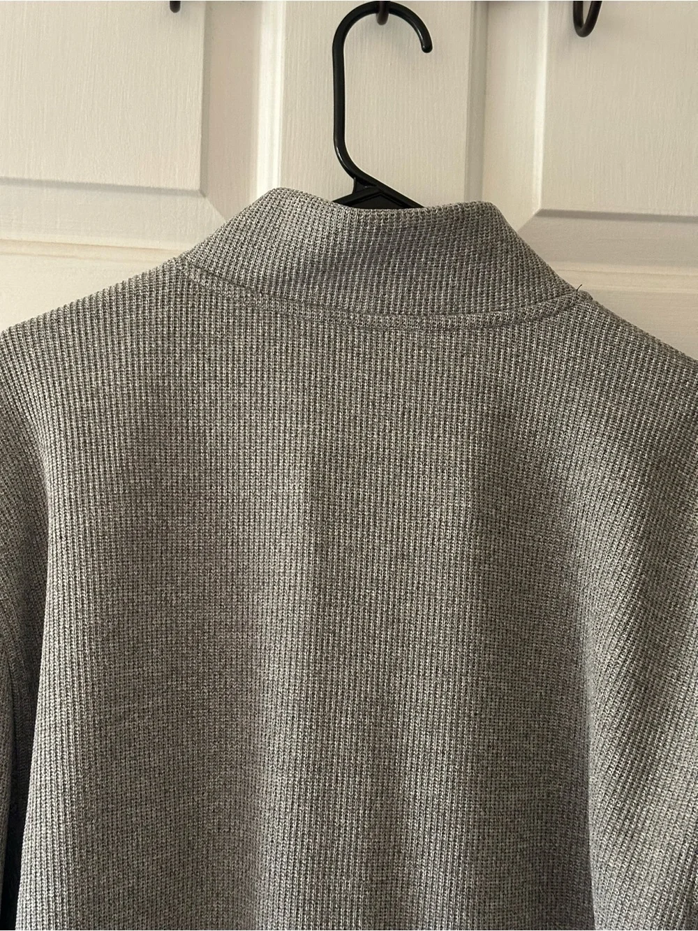Izod Men’s Gray Knit Zip-Up Sweater with Black Inner Lining